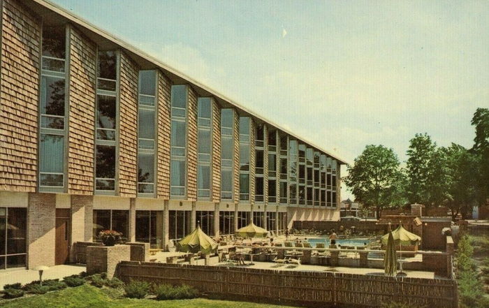 Holiday Inn - Traverse City Location (newer photo)